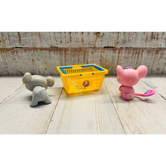 Vintage Littlest Pet Shop LPS Mice Pink Mouse, & Accessory - Great Condition! - Picture 2 of 4